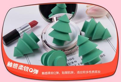 Christmas tree shape sponge