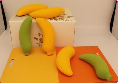 Banana shape sponge