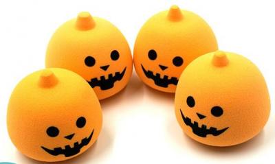Pumpkin shpe sponge